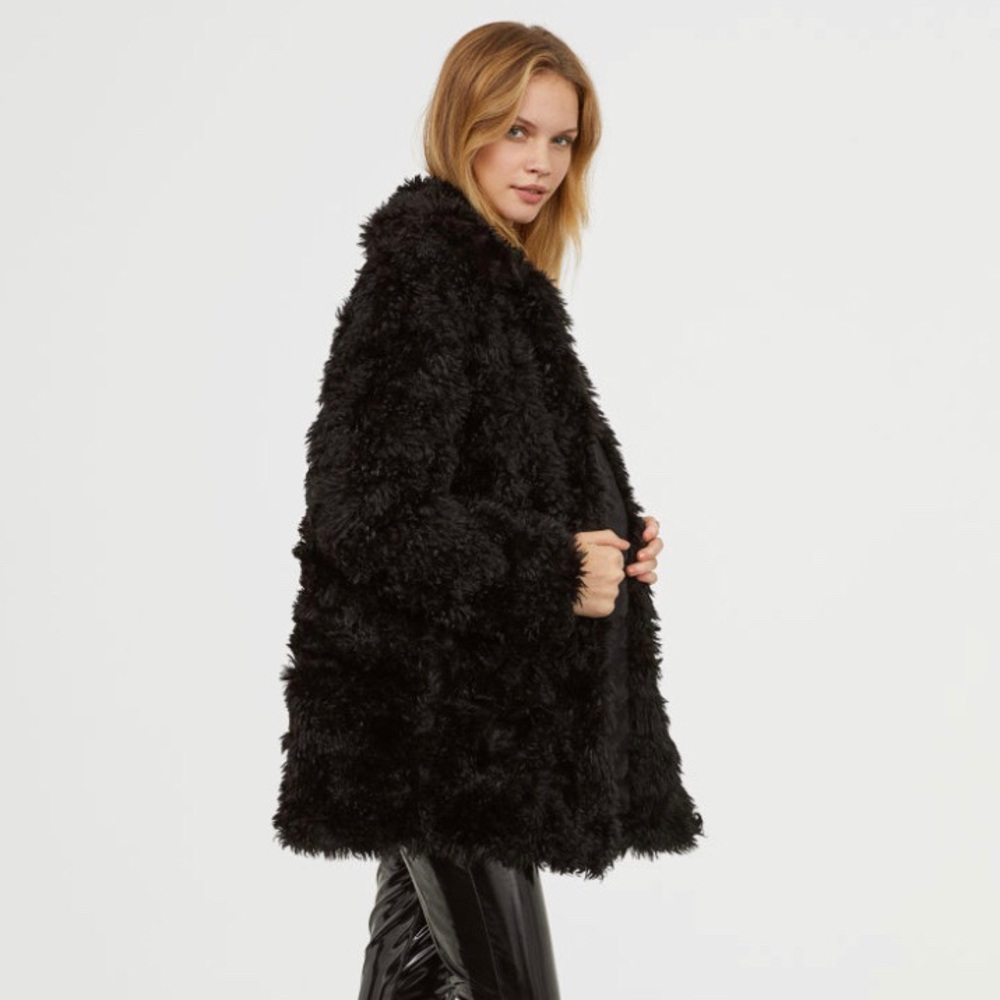 New with tags H&M black faux fur coat